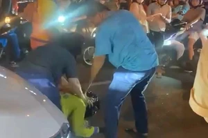 Bạn đọc đề nghị xử lý nghiêm hành vi bạo lực nơi công cộng