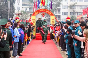 Học thêm sau đại học có được hoãn nghĩa vụ quân sự?