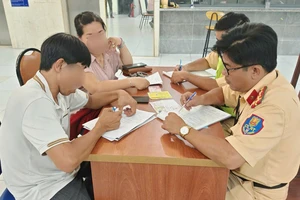 Từ vụ nghệ sĩ đi sự kiện bằng xe cứu thương: Xe cứu thương chỉ được sử dụng khi nào?