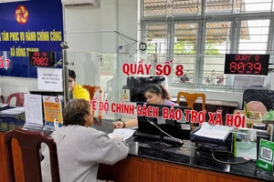 Nhiều giải pháp để việc nhận lương hưu, trợ cấp xã hội không bị gián đoạn