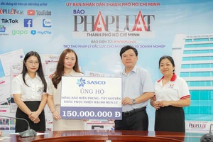 SASCO hỗ trợ đồng bào miền Trung 150 triệu đồng thông qua Báo Pháp Luật TP.HCM