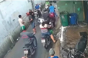 Trị thói hung hăng: Cần phải ngăn ngừa bạo lực từ gốc rễ