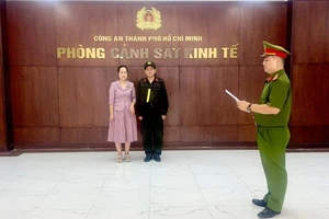 Vụ 'Vải áo dài Đất Lành' và bài học thượng tôn pháp luật trong thời đại số