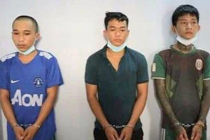 3 thanh niên đột nhập đại lý trộm hơn 2000 tờ vé số