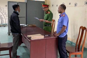 Bắt 1 cựu chiến binh làm sổ hồng giả ở Lâm Đồng