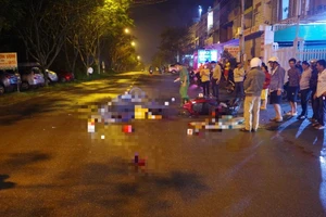 2 xe máy tông trực diện tại ngã ba làm 2 người tử vong