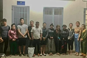 Hàng chục cảnh sát đột kích đường dây số đề lớn ở Tây Ninh