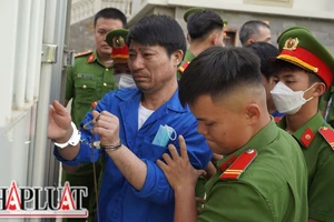 Tây Ninh: Phạt tù 7 bị cáo vụ buôn lậu hơn 1.500 tấn đường 