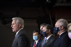  Quốc hội Mỹ sắp kiểm phiếu đại cử tri, Cộng hòa tổng tấn công