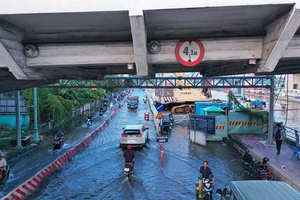 Dự án 10.000 tỉ ngừng thi công, mỗi ngày thiệt hại hơn 1,5 tỉ