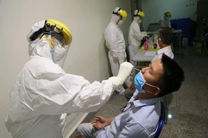 F0, F1 cố tình trốn hoặc không khai báo: Sẽ bị xử nặng