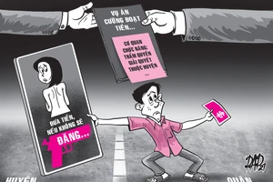 Dùng ảnh khỏa thân của bạn gái để tống tiền