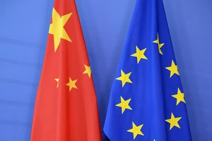 EU chính thức trừng phạt Trung Quốc vì vấn đề Tân Cương