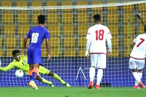 UAE thắng Ấn Độ 6-0, thầy Park càng thêm lo