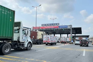 Ngày mai, chính thức thu phí BOT xa lộ Hà Nội