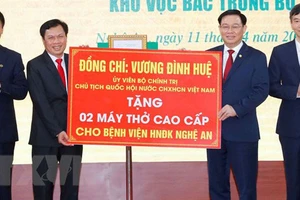 Chủ tịch Quốc hội Vương Đình Huệ thăm, làm việc tại Nghệ An