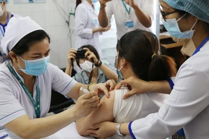 Nỗ lực hết sức để tiếp cận các nguồn vaccine