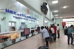 Người mua xe mới có thể đăng ký biển số xe online