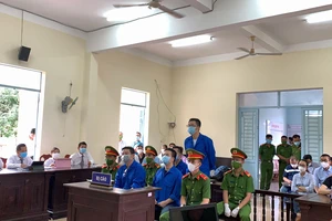 Ngày đầu xét xử Trương Châu Hữu Danh và 4 bị cáo nhóm 'Báo Sạch' 