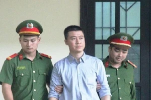 Buộc 'trùm cờ bạc' Phan Sào Nam tiếp tục thi hành án tù