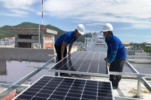 Phá thế độc quyền, khuyến khích tư nhân