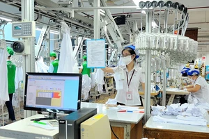 Khi doanh nghiệp tham gia làm luật