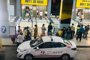 3 lý do hành khách khó đón xe ở sân bay Tân Sơn Nhất
