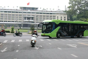 TP.HCM: Giá vé xe buýt điện thấp nhất là 3.000 đồng/lượt