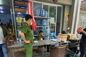 Từ vụ bà Hàn Ni bị gí máy quay vào mặt: Cần chế tài nặng hơn