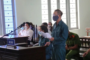 Làm sai,1 công chứng viên bị đề nghị 8-10 năm tù