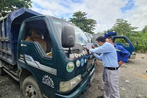 Giải pháp ngăn rác “lậu” tuồn vào TP.HCM