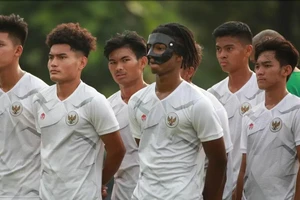 Đối thủ của Việt Nam thua “đội chấp tuổi”