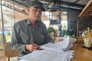 Vụ 'Bị khởi tố vì làm phiền 20 phút': Tạm đình chỉ nhưng 2 năm sau mới giao quyết định 