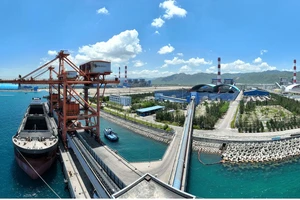 Nhà máy nhiệt điện Vĩnh Tân 2 đẩy mạnh tiêu thụ tro xỉ