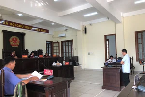 Gửi ảnh nhạy cảm của mình với tình cũ cho nhiều người