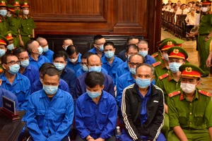 Cựu tổng giám đốc Thủ Đức House bị cáo buộc nâng khống hợp đồng thêm 80% 