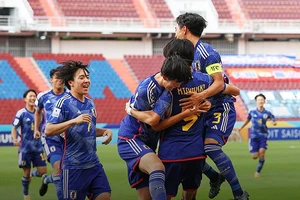 U-17 Nhật Bản ấn tượng với lứa cầu thủ tuổi 16