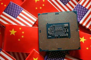 Mỹ - Trung cùng rắn trong cuộc chiến bán dẫn