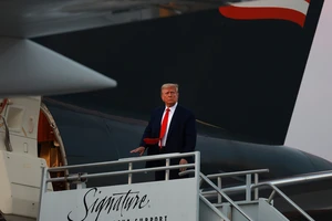 Ông Trump nhận tiền ủng hộ khủng sau lần trình diện nhà tù