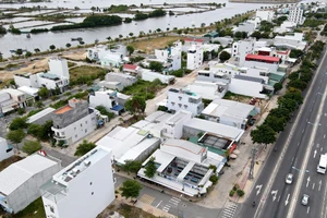 Truy tố 3 bị can chiếm đoạt tiền bồi thường tái định cư