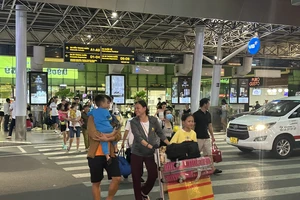 Lý do mùa thấp điểm nhưng giá vé máy bay vẫn cao