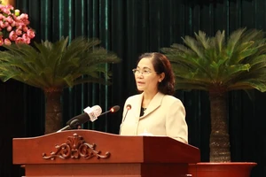 Bà Nguyễn Thị Lệ phát biểu tại hội nghị. Ảnh: PHƯƠNG THÙY