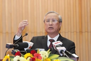 Ủy viên Bộ Chính trị, Thường trực Ban Bí thư Trần Quốc Vượng phát biểu chỉ đạo Hội nghị. Ảnh: TTXVN