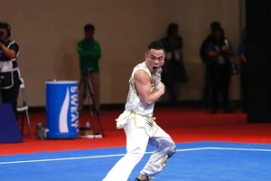 Võ sĩ kỳ cựu Phạm Quốc Khánh đoạt huy chương vàng nam quyền nam tại SEA Games 30.