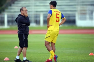 Thầy Park lo lắng không ít với chấn thương của Đoàn Văn Hậu.