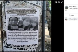 Hình ảnh chị Linh cùng con gái được những người đòi nợ chụp lại, gửi qua tài khoản mạng xã hội.