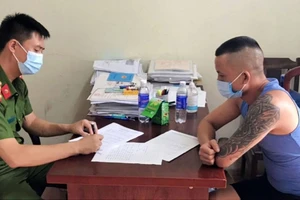 Tụ tập trong dịch, bị phạt hàng trăm triệu đồng