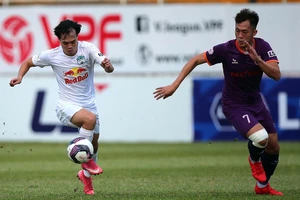 HA Gia Lai vô địch lượt đi V-League 2021 và đang cùng 13 đội khác chờ đá lượt về.