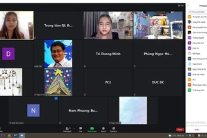 Những buổi bảo vệ luận văn tốt nghiệp đặc biệt trong mùa dịch