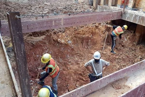 Công trường gói thầu CP1a của dự án metro số 1.